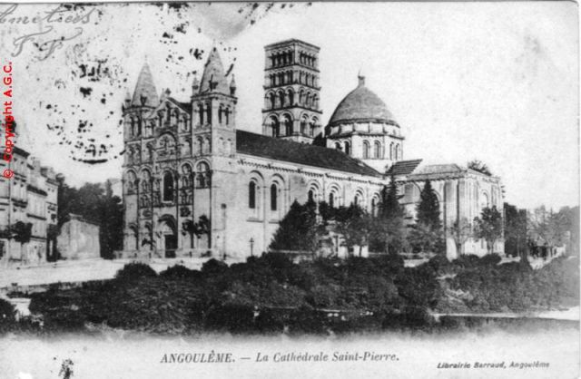 Cathedrale St Pierre.jpg